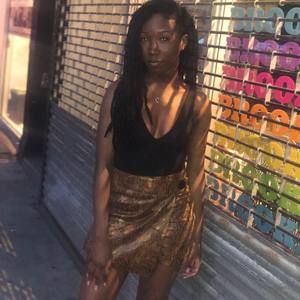 Meet your Posher, Maura